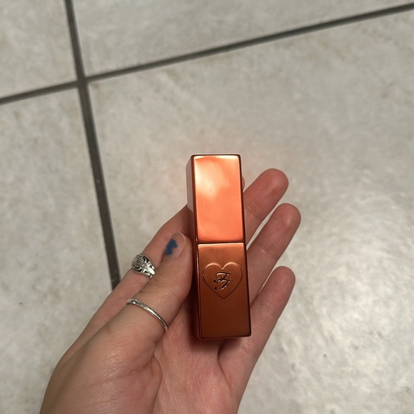 NEW Too Faced Cocoa Bold Lipstick EM-Power Cream Lipstick Buttercream - Picture 7 of 10